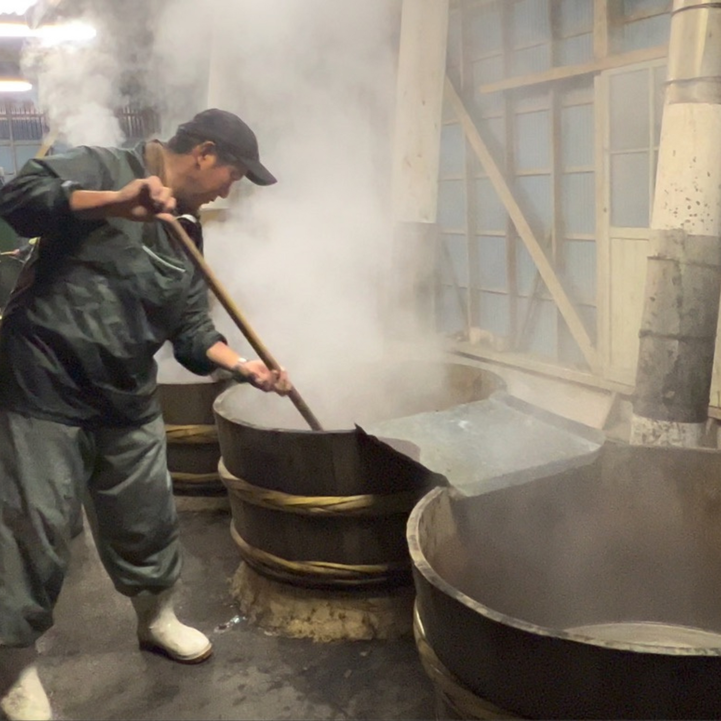 こだわりの伝統製法 足摺黄金糖